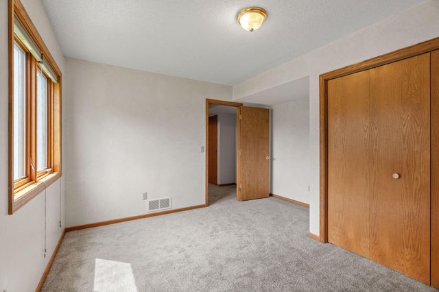 6427 Deerwood Lane, Lino Lakes, MN 55014