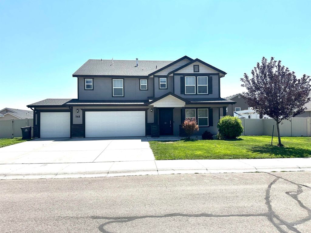 745 SW Inby, Mountain Home, ID 83647 photo 1