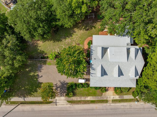 2424 Middle Street, Sullivans Island, SC 29482