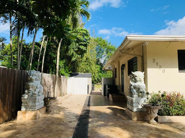 2120 SW 28th Terrace, Fort Lauderdale, FL 33312