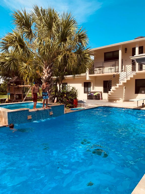 2120 SW 28th Terrace, Fort Lauderdale, FL 33312