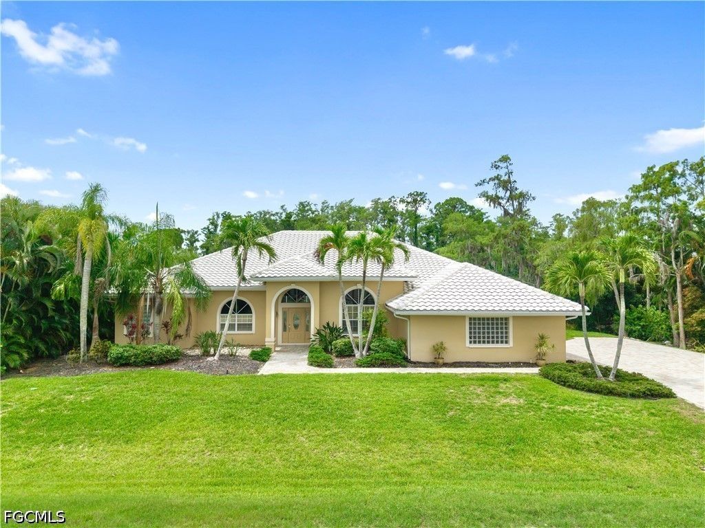 8160 Glenfinnan CIR, Fort Myers, FL 33912