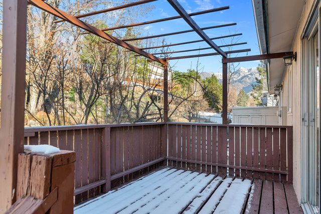 2333 E CLIFF SWALLOW DR, Sandy, UT 84093