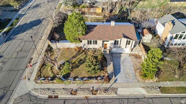 2333 E CLIFF SWALLOW DR, Sandy, UT 84093
