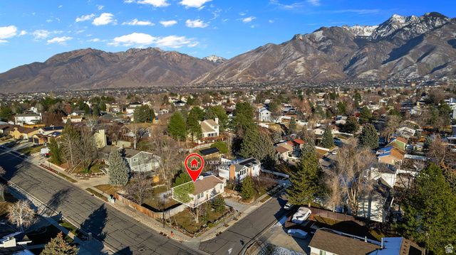 2333 E CLIFF SWALLOW DR, Sandy, UT 84093