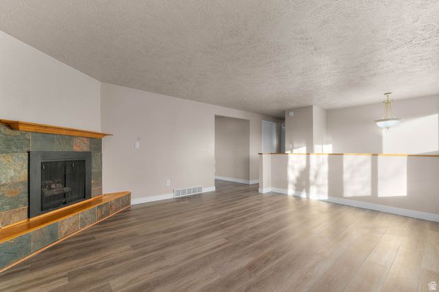 2333 E CLIFF SWALLOW DR, Sandy, UT 84093