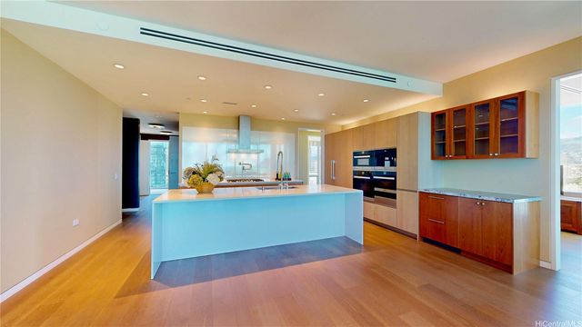 1118 Ala Moana Boulevard 1606, Honolulu, HI 96814