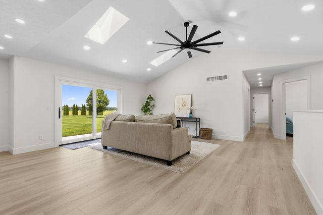 20872 State Line Road, Edwardsburg, MI 49112