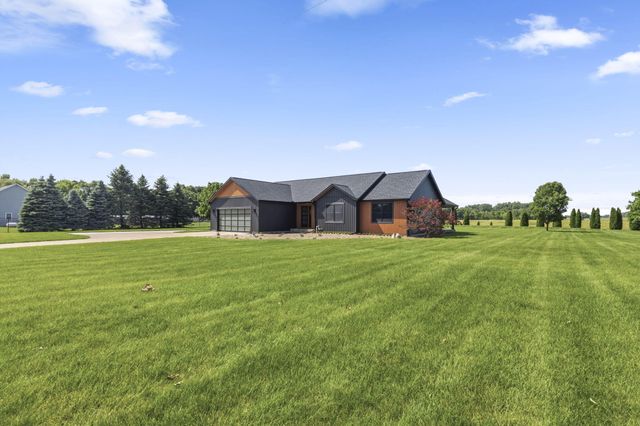 20872 State Line Road, Edwardsburg, MI 49112