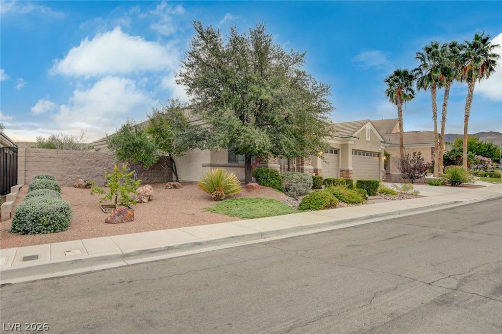 2052 Sinfonia Avenue, Henderson, NV 89052 — photo 2