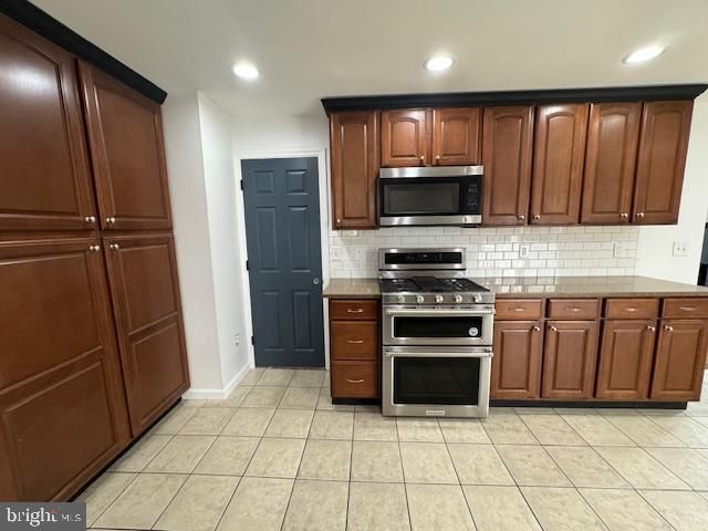 8 COOPER AVE, Cherry Hill, NJ 08002
