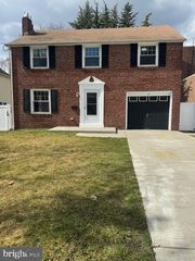 8 COOPER AVE, Cherry Hill, NJ 08002