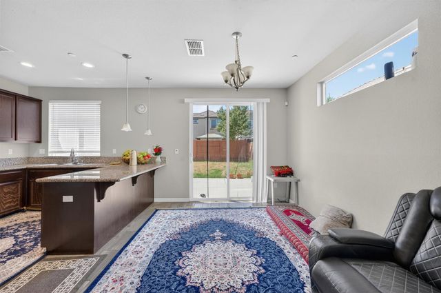 1211 Golden Angel Way, Sacramento, CA 95838