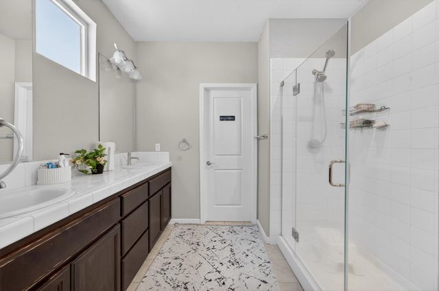 1211 Golden Angel Way, Sacramento, CA 95838