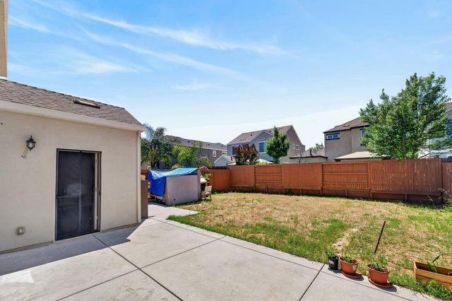 1211 Golden Angel Way, Sacramento, CA 95838