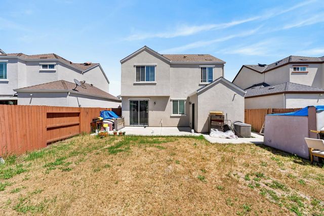 1211 Golden Angel Way, Sacramento, CA 95838