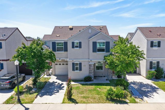 1211 Golden Angel Way, Sacramento, CA 95838