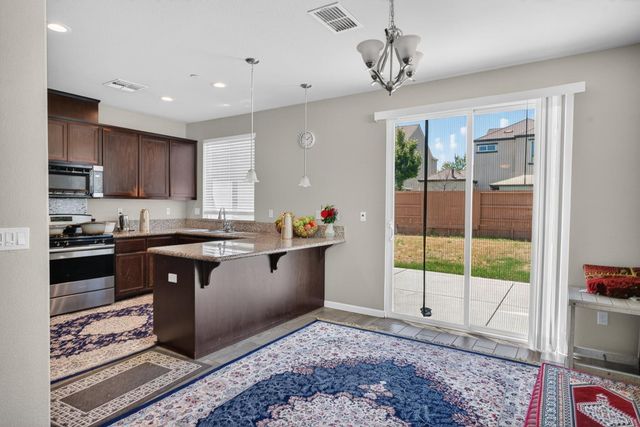 1211 Golden Angel Way, Sacramento, CA 95838