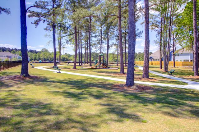 107 Abbey Terrace Road, Moncks Corner, SC 29461