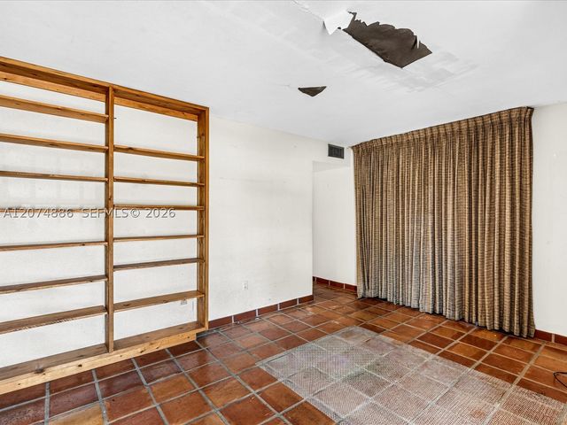 5710 SW 89th Ave, Miami, FL 33173