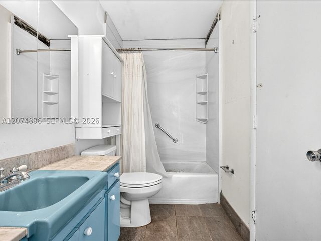 5710 SW 89th Ave, Miami, FL 33173