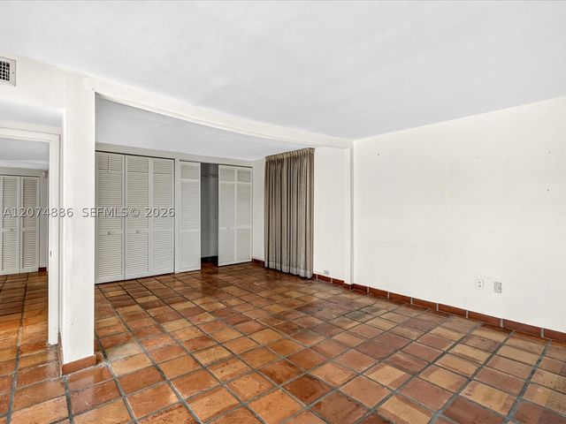 5710 SW 89th Ave, Miami, FL 33173