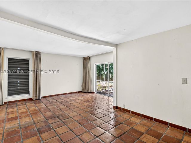 5710 SW 89th Ave, Miami, FL 33173