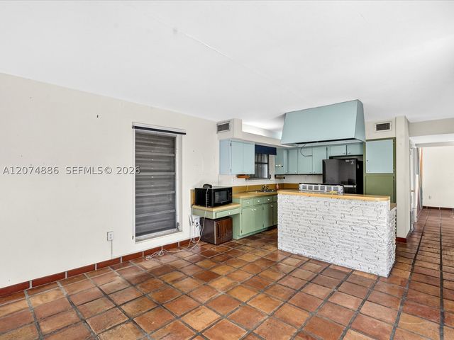 5710 SW 89th Ave, Miami, FL 33173