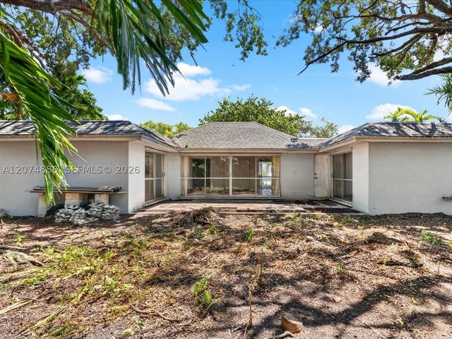 5710 SW 89th Ave, Miami, FL 33173
