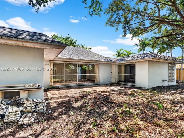 5710 SW 89th Ave, Miami, FL 33173