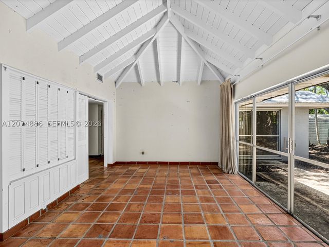 5710 SW 89th Ave, Miami, FL 33173