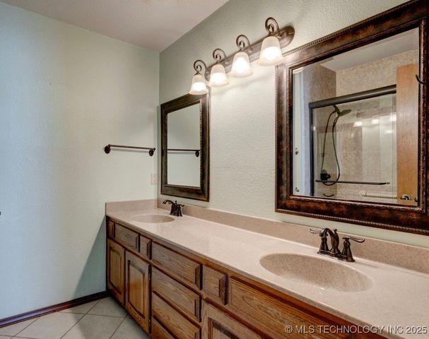 2420 S Elder Avenue, Broken Arrow, OK 74012