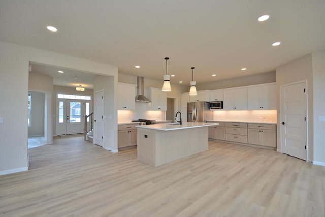 8246 Bluebird COURT, Mequon, WI 53097
