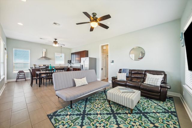 11216 Reagor Way, Galveston, TX 77554