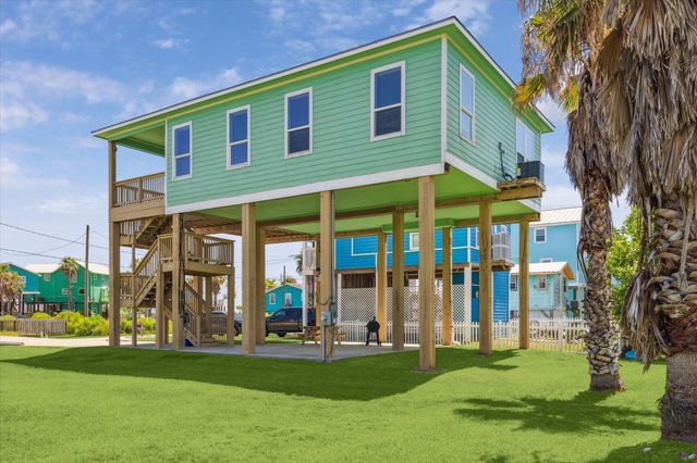 11216 Reagor Way, Galveston, TX 77554