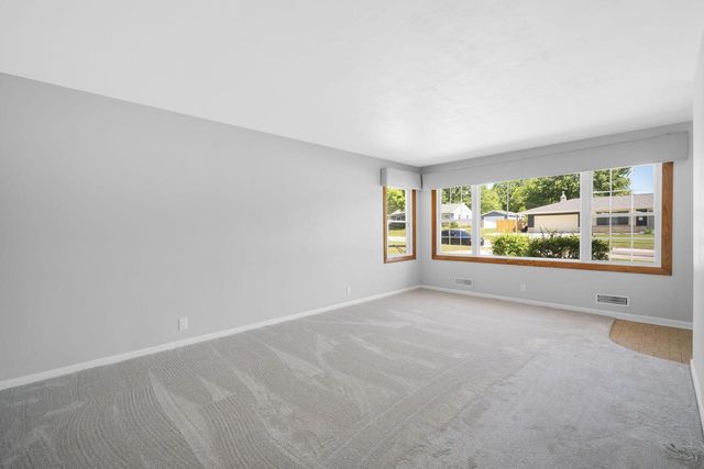 N86W17451 Joss PLACE, Menomonee Falls, WI 53051