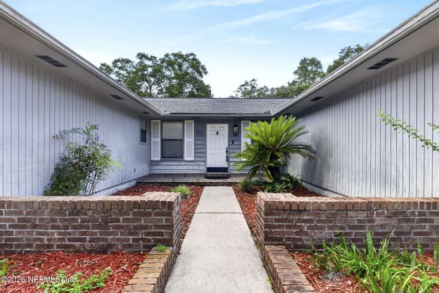 1305 LAKE ASBURY Drive, Green Cove Springs, FL 32043
