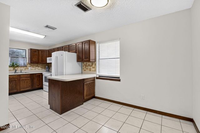 1305 LAKE ASBURY Drive, Green Cove Springs, FL 32043