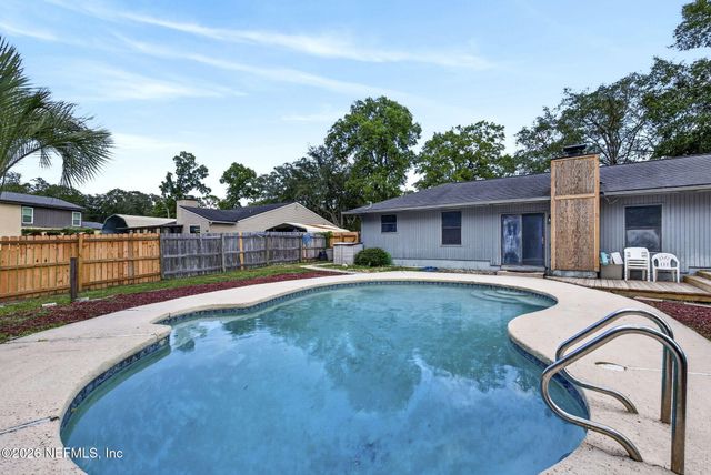 1305 LAKE ASBURY Drive, Green Cove Springs, FL 32043