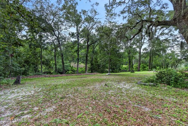 1305 LAKE ASBURY Drive, Green Cove Springs, FL 32043