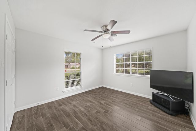 1655 E South Street, Alvin, TX 77511