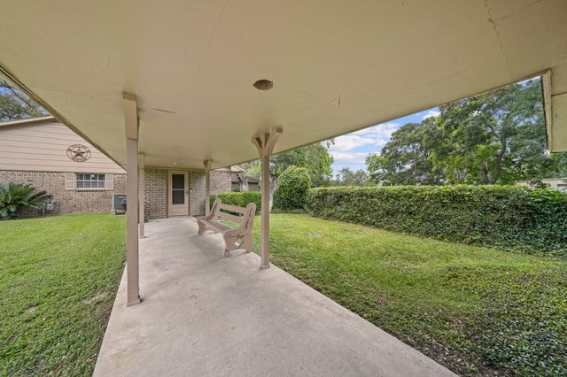 1655 E South Street, Alvin, TX 77511