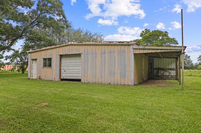 1655 E South Street, Alvin, TX 77511