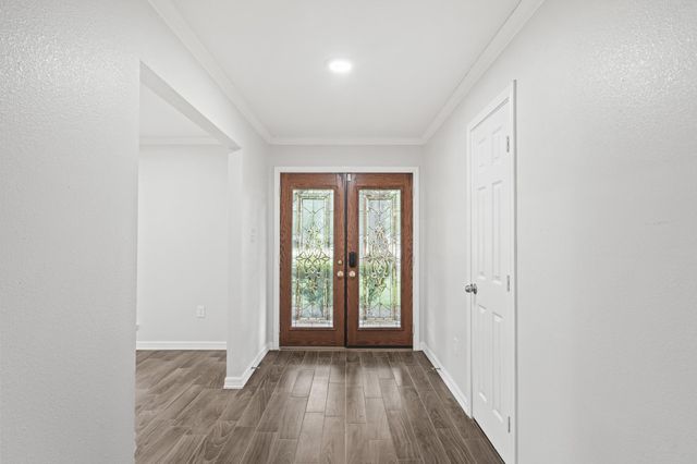 1655 E South Street, Alvin, TX 77511
