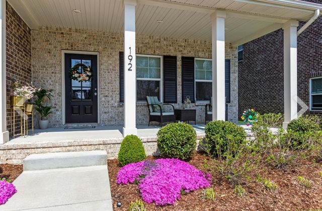 192 Grandstand Blvd, Gallatin, TN 37066