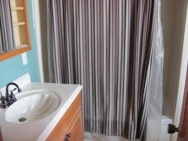 757 S Santa Fe Ave, Salina, KS 67401