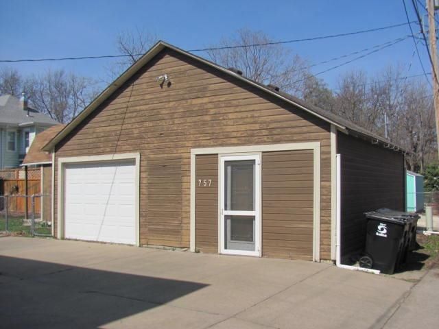 757 S Santa Fe Ave, Salina, KS 67401