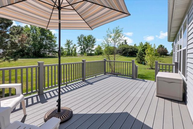 692 Canton Court, Oswego, IL 60543