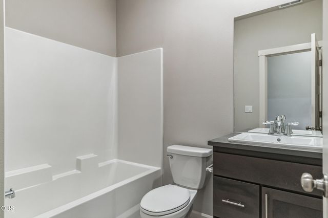 63111 NE Henningsen Pl, Bend, OR 97701