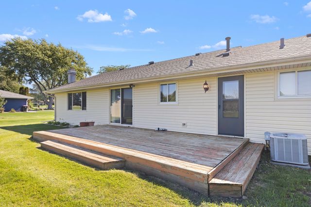 4385 ST MALO Road, Rockford, IL 61101